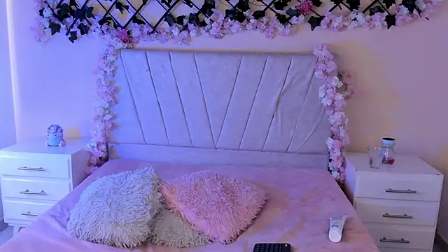 baby kaliope online show from 12-12-24, 01:17