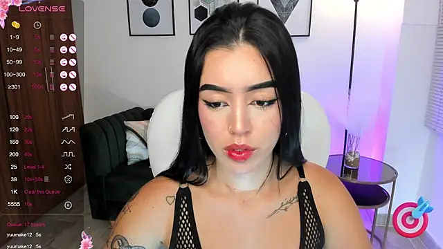 Snapshot of zoee_jackson chatting on 02-05-25, 10:44 zoee jackson online show from 02-05-25, 10:44