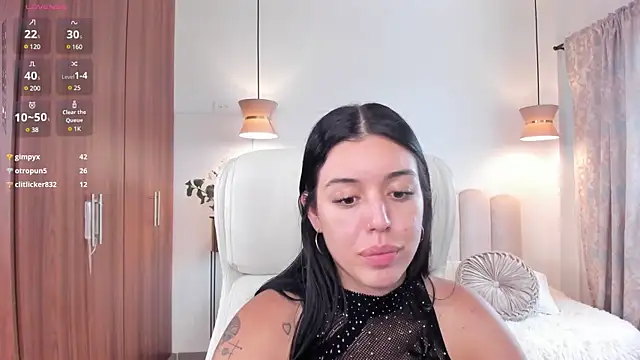 Snapshot of zoee_jackson chatting on 03-19-25, 07:06 zoee jackson online show from 03-19-25, 07:06