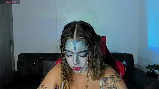 Snapshot of zoee_jackson chatting on 10-31-25, 04:13 zoee jackson online show from 10-31-25, 04:13