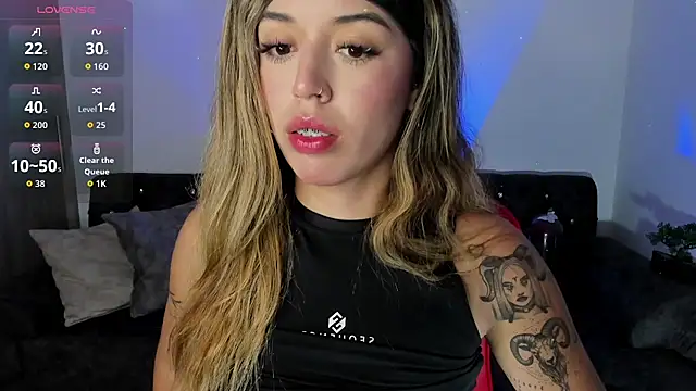 Snapshot of zoee_jackson chatting on 11-05-25, 03:17 zoee jackson online show from 11-05-25, 03:17