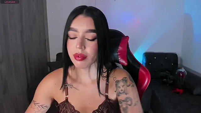 zoee jackson online show from 05-10-26, 03:33