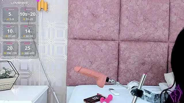 Snapshot of LilitRobins chatting on 01-25-25, 09:46 LilitRobins online show from 01-25-25, 09:46