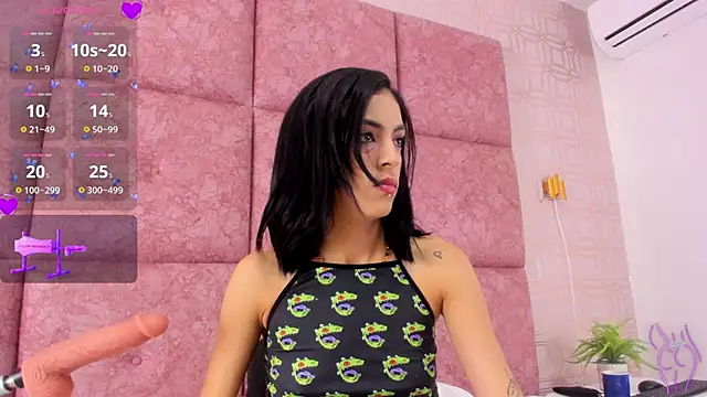 Snapshot of LilitRobins chatting on 02-20-25, 01:14 LilitRobins online show from 02-20-25, 01:14