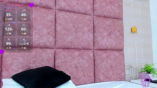 Snapshot of LilitRobins chatting on 02-20-25, 09:31 LilitRobins online show from 02-20-25, 09:31