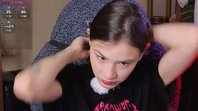 alicekiit online show from 10-26-25, 03:56