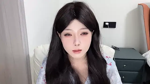 Snapshot of Q-ing chatting on 03-02-25, 07:43 Q-ing online show from 03-02-25, 07:43