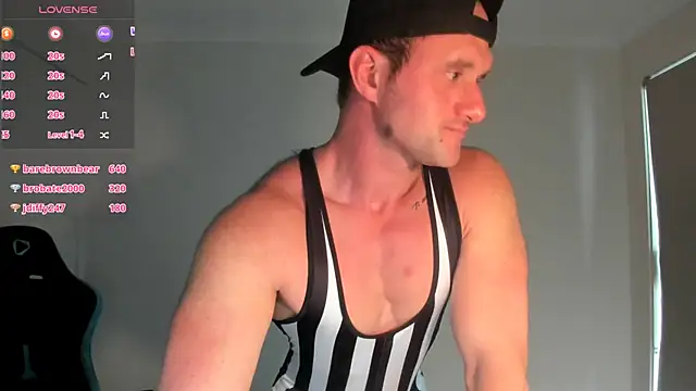 Snapshot of _DownUnderFit_ chatting on 11-19-25, 08:53 DownUnderFit online show from 11-19-25, 08:53