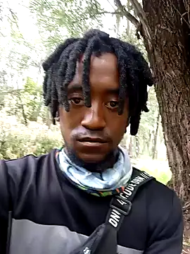 Snapshot of Hentaii001 chatting on 12-15-24, 11:23 Hentaii001 online show from 12-15-24, 11:23