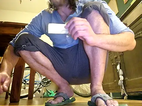 Snapshot of stavroun chatting on 09-08-25, 10:42 stavroun online show from 09-08-25, 10:42