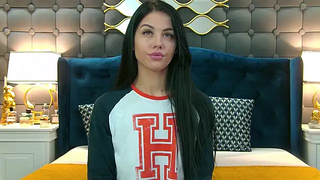 LeyaCass online show from 01-10-25, 05:47