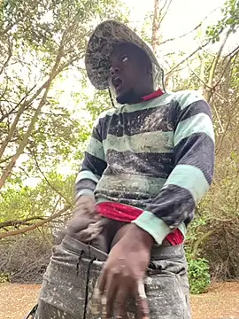 Snapshot of Andricastro chatting on 12-10-24, 08:38 Andricastro online show from 12-10-24, 08:38