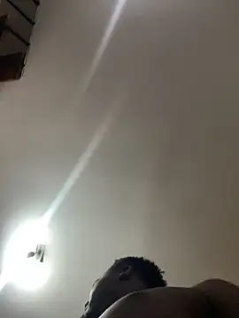 Snapshot of Andricastro chatting on 12-18-24, 12:21 Andricastro online show from 12-18-24, 12:21