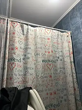 Snapshot of Andricastro chatting on 12-27-24, 01:43 Andricastro online show from 12-27-24, 01:43