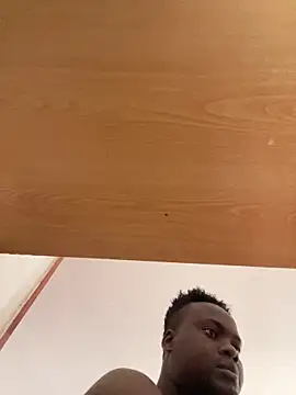 Snapshot of Andricastro chatting on 01-04-25, 06:30 Andricastro online show from 01-04-25, 06:30