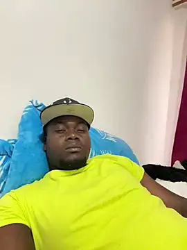 Snapshot of Andricastro chatting on 01-04-25, 11:27 Andricastro online show from 01-04-25, 11:27