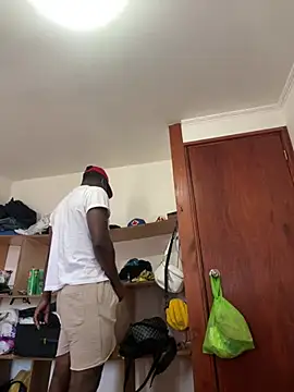 Snapshot of Andricastro chatting on 01-05-25, 06:35 Andricastro online show from 01-05-25, 06:35