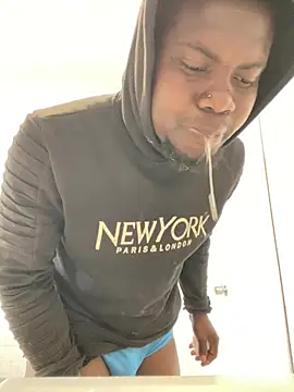 Snapshot of Andricastro chatting on 02-08-25, 07:59 Andricastro online show from 02-08-25, 07:59