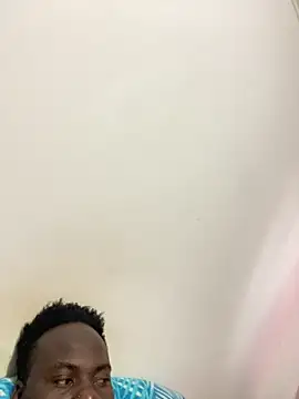 Snapshot of Andricastro chatting on 02-12-25, 11:07 Andricastro online show from 02-12-25, 11:07