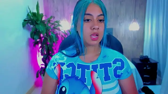 Xisu  online show from 12-19-24, 07:18