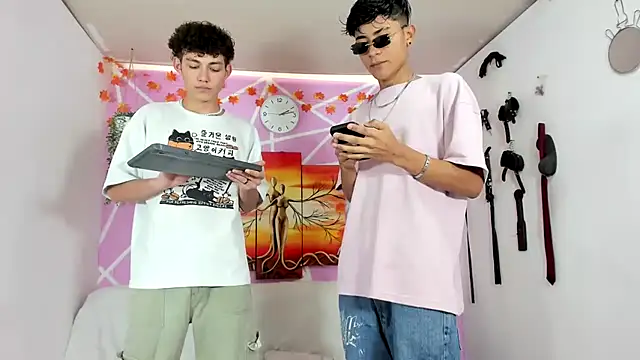 Snapshot of Fresahot2005 chatting on 02-08-25, 07:16 Fresahot2005 online show from 02-08-25, 07:16