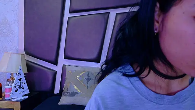 NicoleEsposito online show from 06-02-26, 12:51