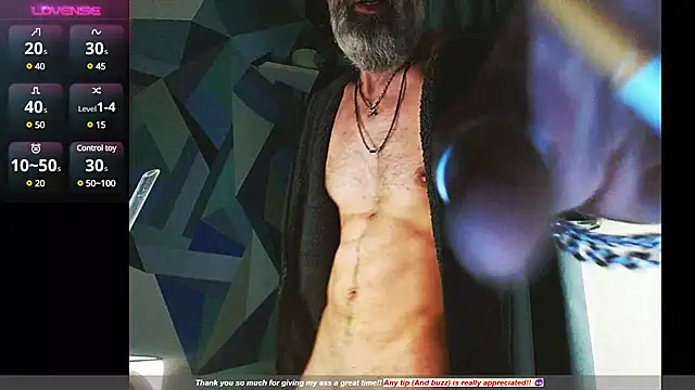 Snapshot of HandyBro chatting on 12-12-24, 09:30 HandyBro online show from 12-12-24, 09:30