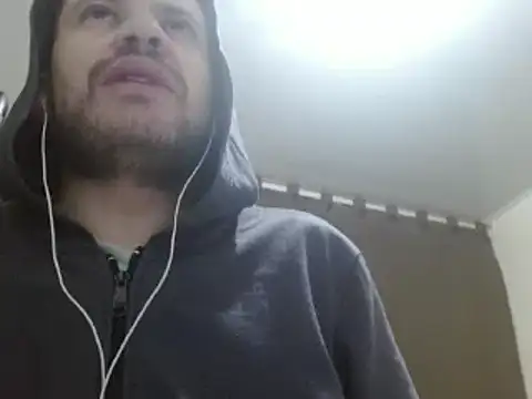 camiloking1720 online show from 02-06-25, 04:47