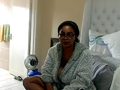 Carocurvy online show from 03-17-25, 09:12