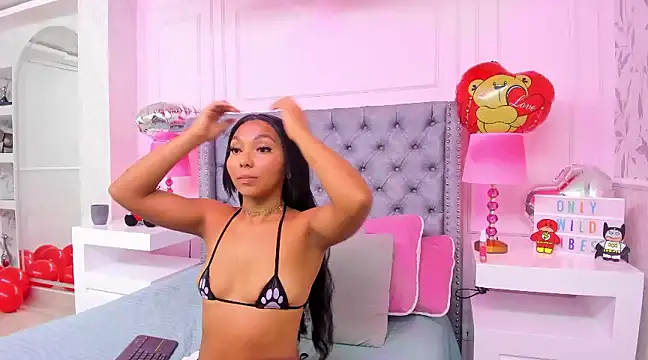 HaileeRoberts online show from 02-16-25, 04:32