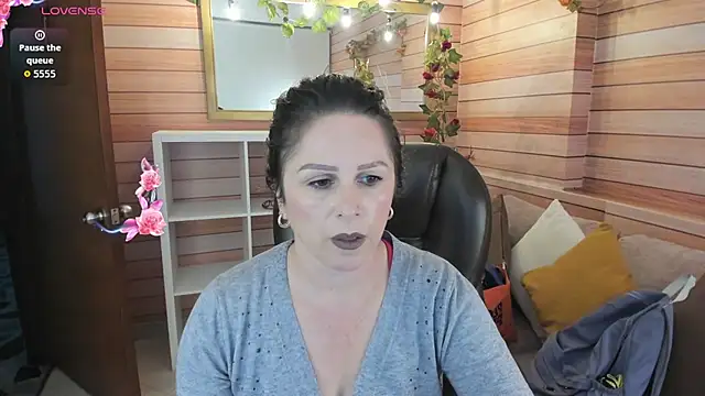 Victoria collins 1 online show from 04-17-26, 10:51