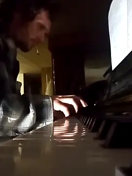 Snapshot of luke_thighwalker2469 chatting on 12-29-24, 05:31 luke thighwalker2469 online show from 12-29-24, 05:31