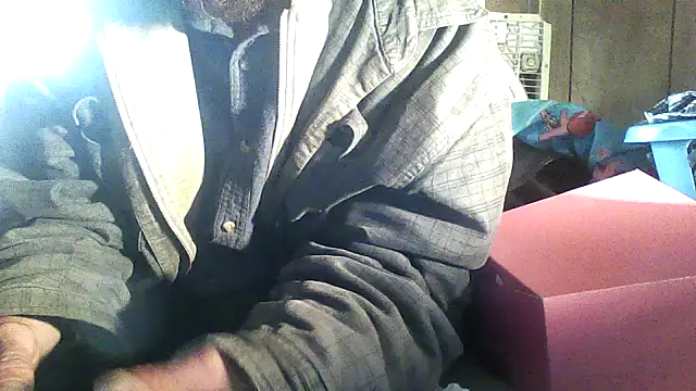 Snapshot of luke_thighwalker2469 chatting on 12-02-25, 03:51 luke thighwalker2469 online show from 12-02-25, 03:51