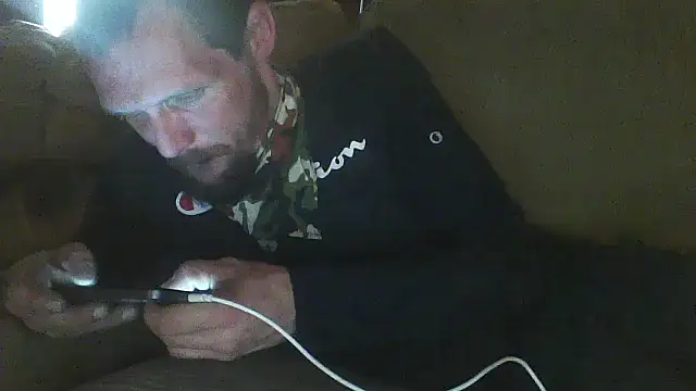 Snapshot of luke_thighwalker2469 chatting on 12-14-25, 12:27 luke thighwalker2469 online show from 12-14-25, 12:27