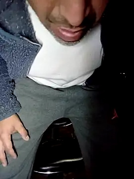 Snapshot of rodrig6987_1 chatting on 09-20-25, 02:23 rodrig6987 1 online show from 09-20-25, 02:23