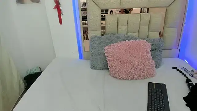 melody bonnet online show from 12-30-24, 10:53