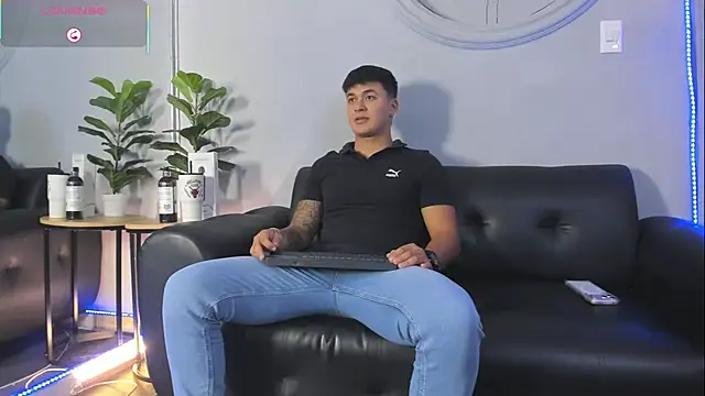 Cristopher strong online show from 06-02-26, 01:35