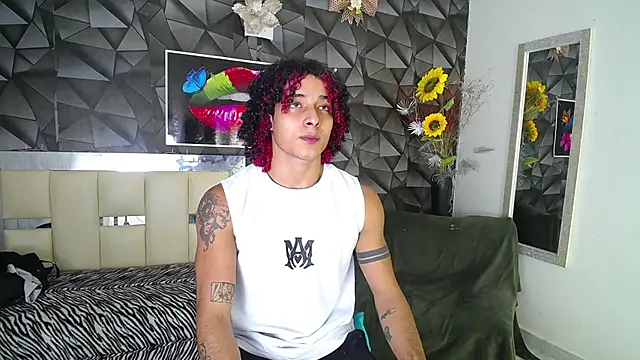 Snapshot of Demitryo chatting on 01-03-25, 04:00 Demitryo online show from 01-03-25, 04:00