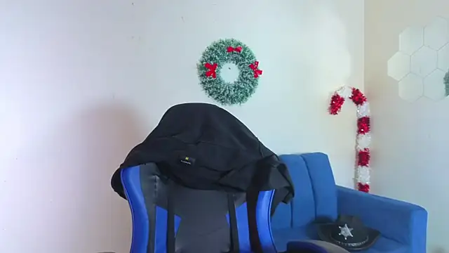 Demitryo online show from 12-16-25, 04:28