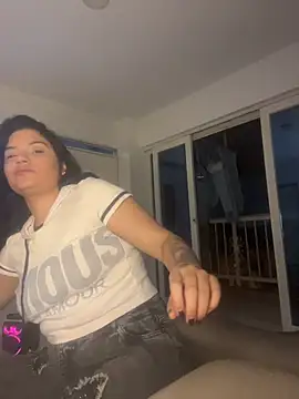 lolaa staars online show from 10-10-25, 06:23