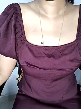 Snapshot of Ms_Neera chatting on 02-16-25, 06:43 Ms Neera online show from 02-16-25, 06:43