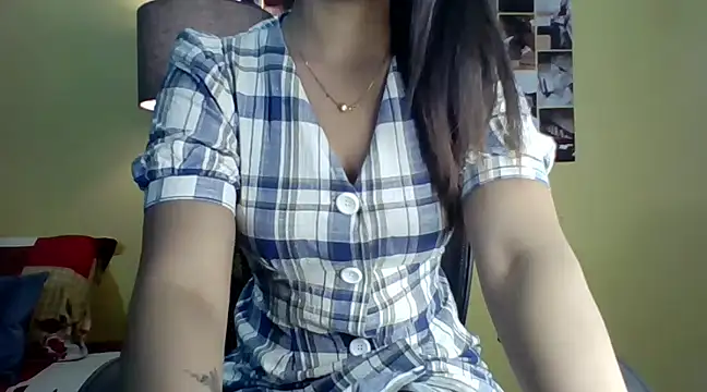 Snapshot of Nicole-wallace chatting on 01-23-25, 04:19 Nicole-wallace online show from 01-23-25, 04:19