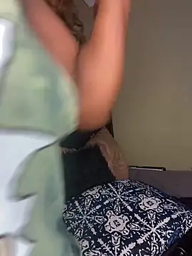 DarkBerry87 online show from 10-15-25, 12:00