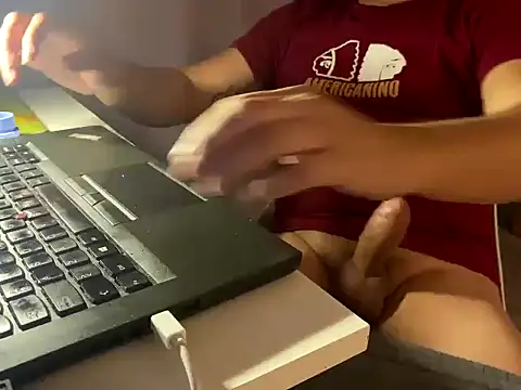 tomazu11 online show from 04-20-26, 03:42