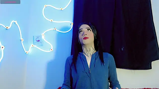 Micaela Rangel online show from 05-17-26, 04:10
