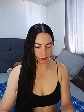 Snapshot of renata_hot1 chatting on 06-16-26, 07:38 renata hot1 online show from 06-16-26, 07:38
