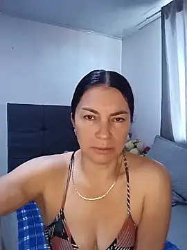 Snapshot of renata_hot1 chatting on 06-19-26, 06:45 renata hot1 online show from 06-19-26, 06:45