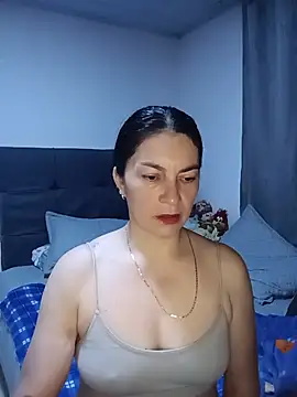 Snapshot of renata_hot1 chatting on 06-23-26, 02:42 renata hot1 online show from 06-23-26, 02:42
