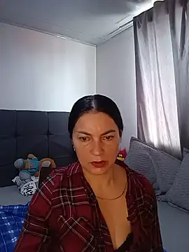 Snapshot of renata_hot1 chatting on 06-30-26, 07:04 renata hot1 online show from 06-30-26, 07:04