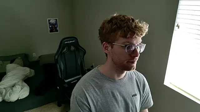 BlueEyedTallGuy94 online show from 07-12-26, 08:22